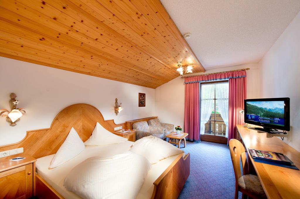 Hotel Bergland Lermoos Δωμάτιο φωτογραφία